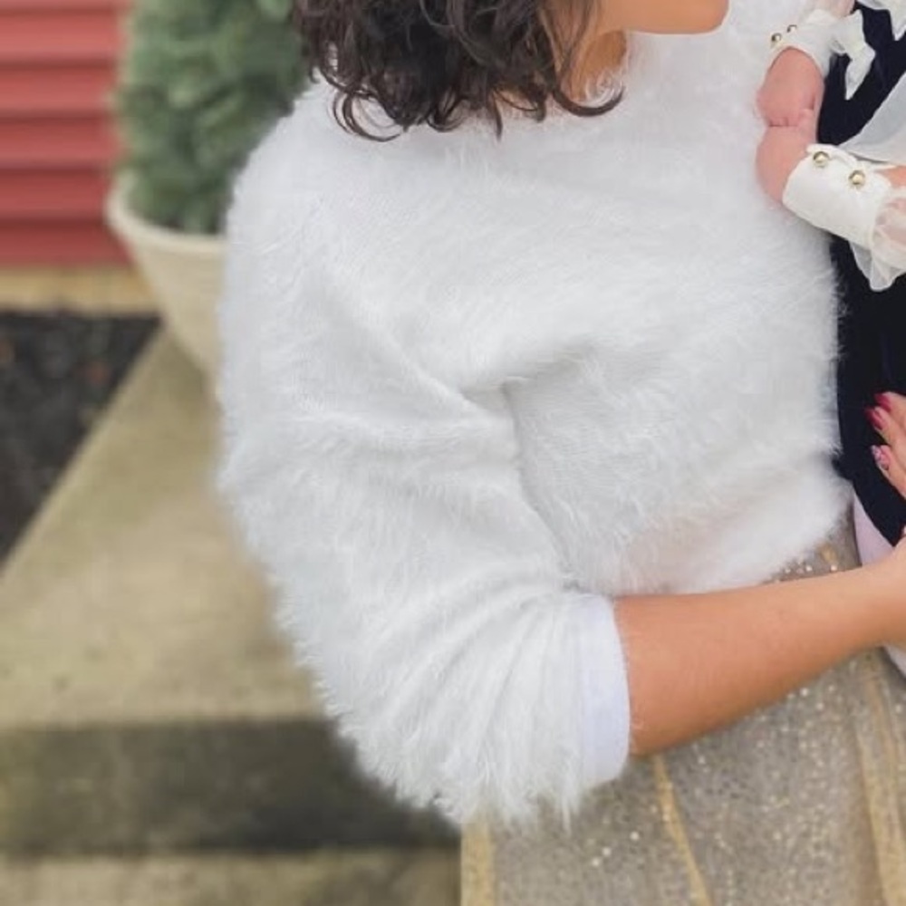 TRUTH by republic White fuzzy sweater